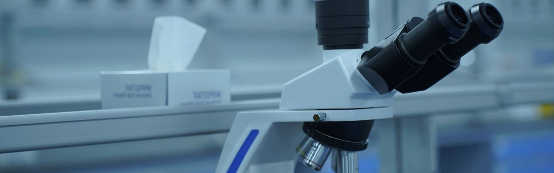 Wipestar cleanroom wiping papers, industrial paper wipers for lab & manufacturing use