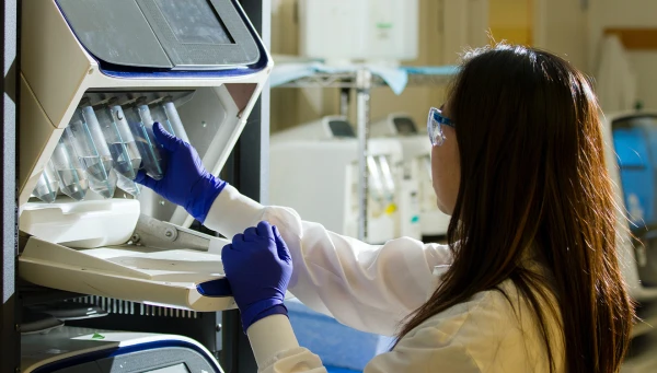 Biopharma & Pharmaceutical Cleanroom Wipes for Cleanroom Manufacturing
