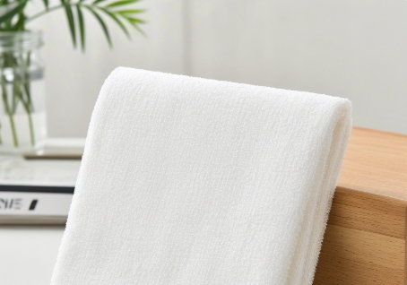Classification and analysis of clean room wipes: How do polyester and microfiber improve cleanliness standards?